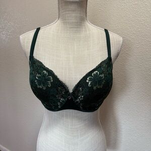 Victoria’s Secret Push Up Bra Women’s - Size 32DDD/F70 Green
